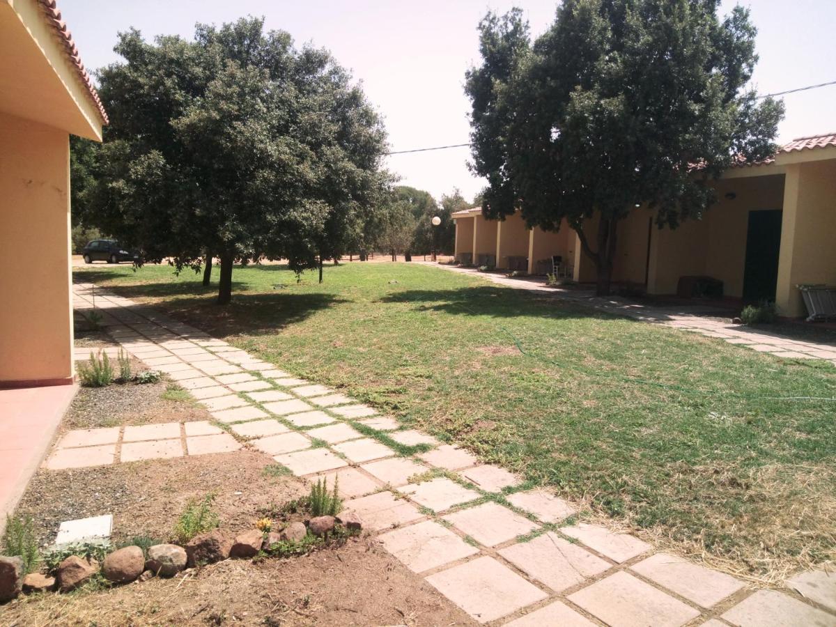 Nuraghe Ruiu Camping & Bungalow Norbello Ngoại thất bức ảnh